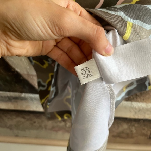 Stella McCartney camo activewear tank - Picture 10 of 10